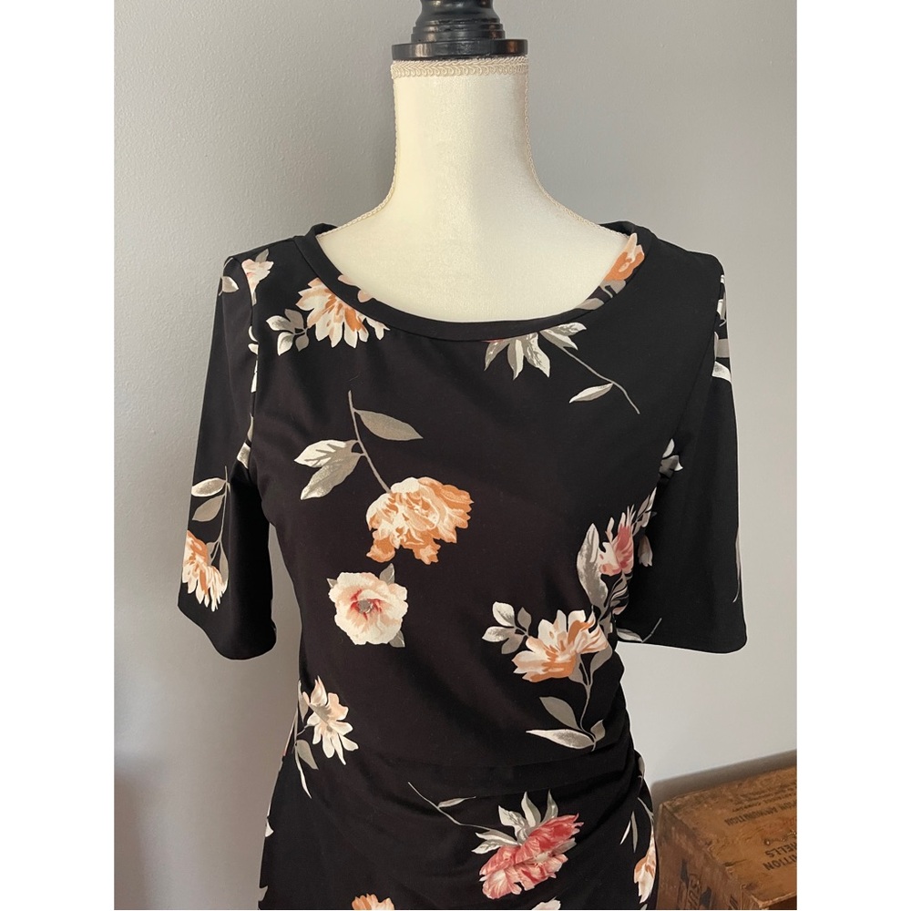 Floral dress - Picture 2 of 5